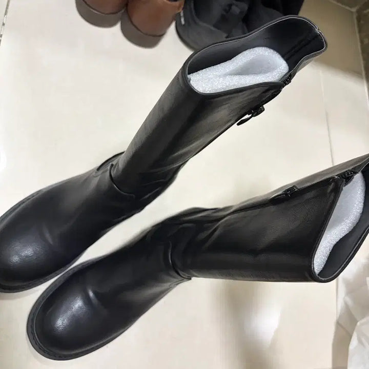 [BUNJANG] Nus Meata Mid Boots / 누스 미들부츠