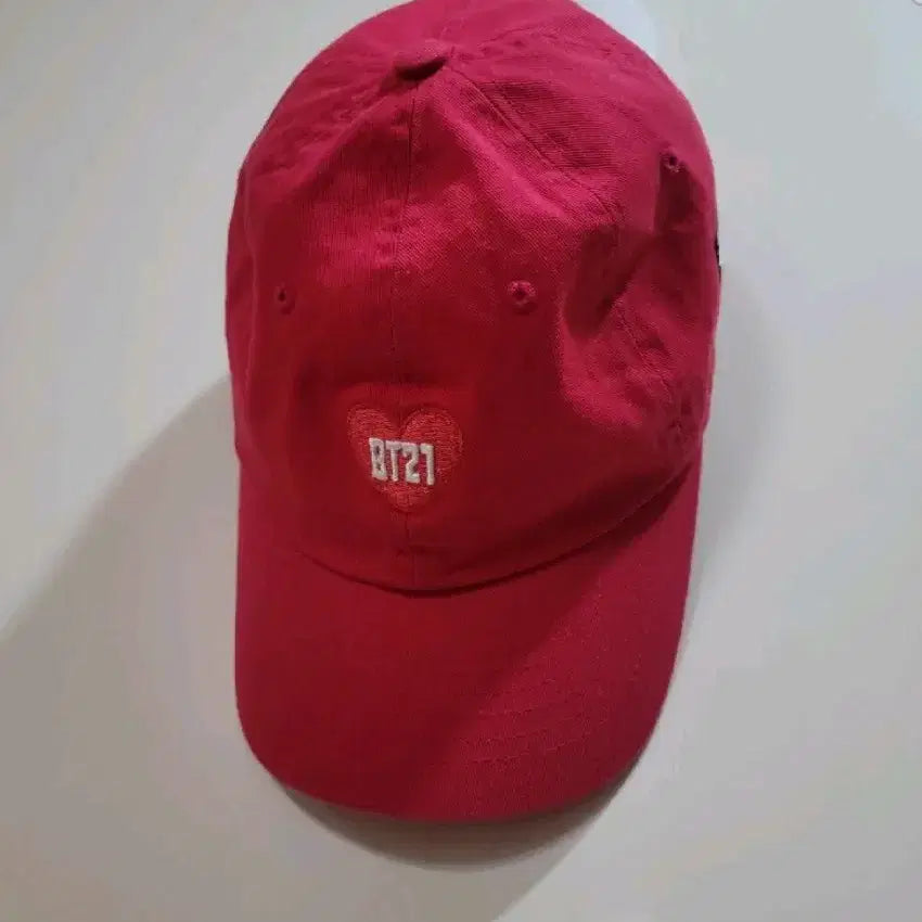 [SOLD OUT] BT21 하트 로고 볼캡 ㅡBTS굿즈정품