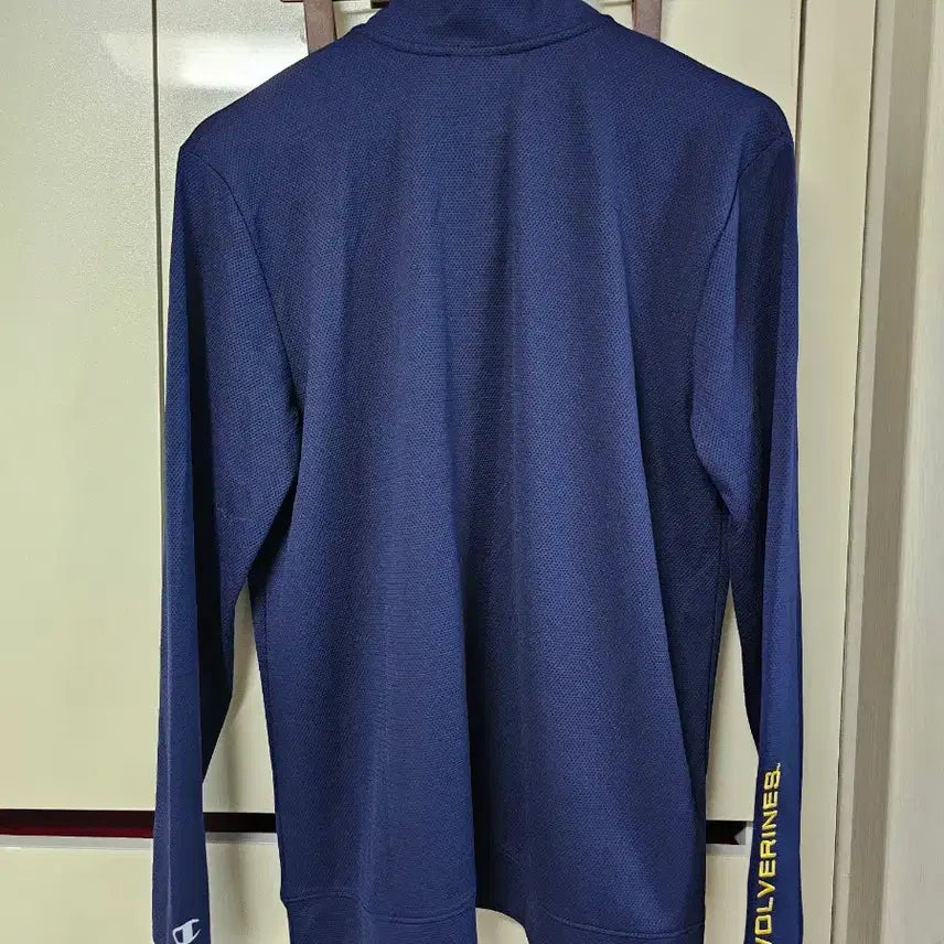 [SOLD OUT] 챔피온 미시간 반집업 긴팔티 네이비 100