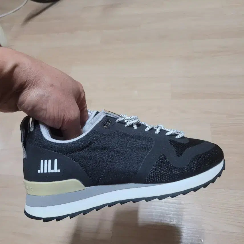 [BUNJANG] JILLSTUART Chelsea Black Sneakers 220 / JILLSTUART 블랙 스니커즈 220
