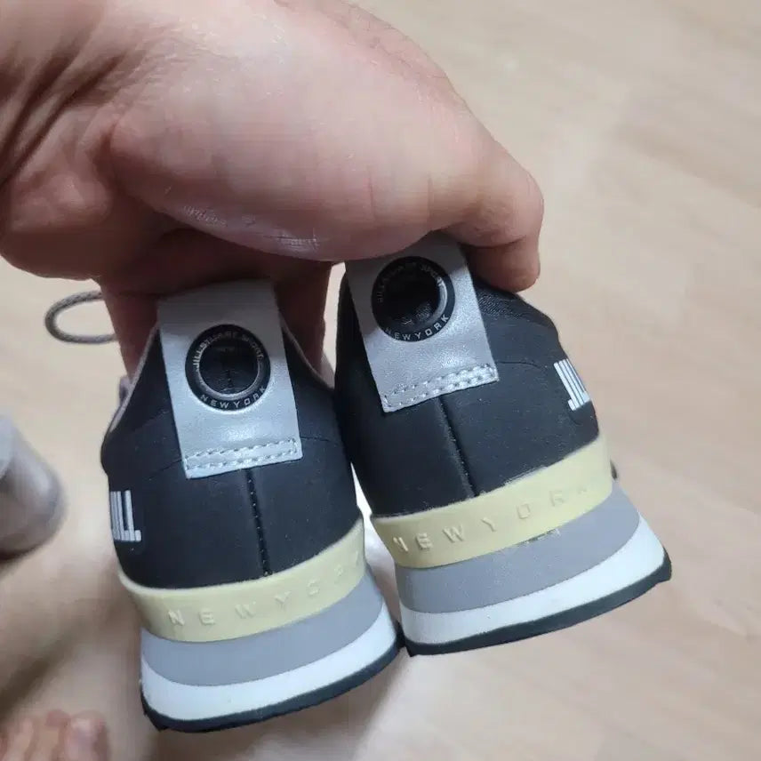 [BUNJANG] JILLSTUART Chelsea Black Sneakers 220 / JILLSTUART 블랙 스니커즈 220