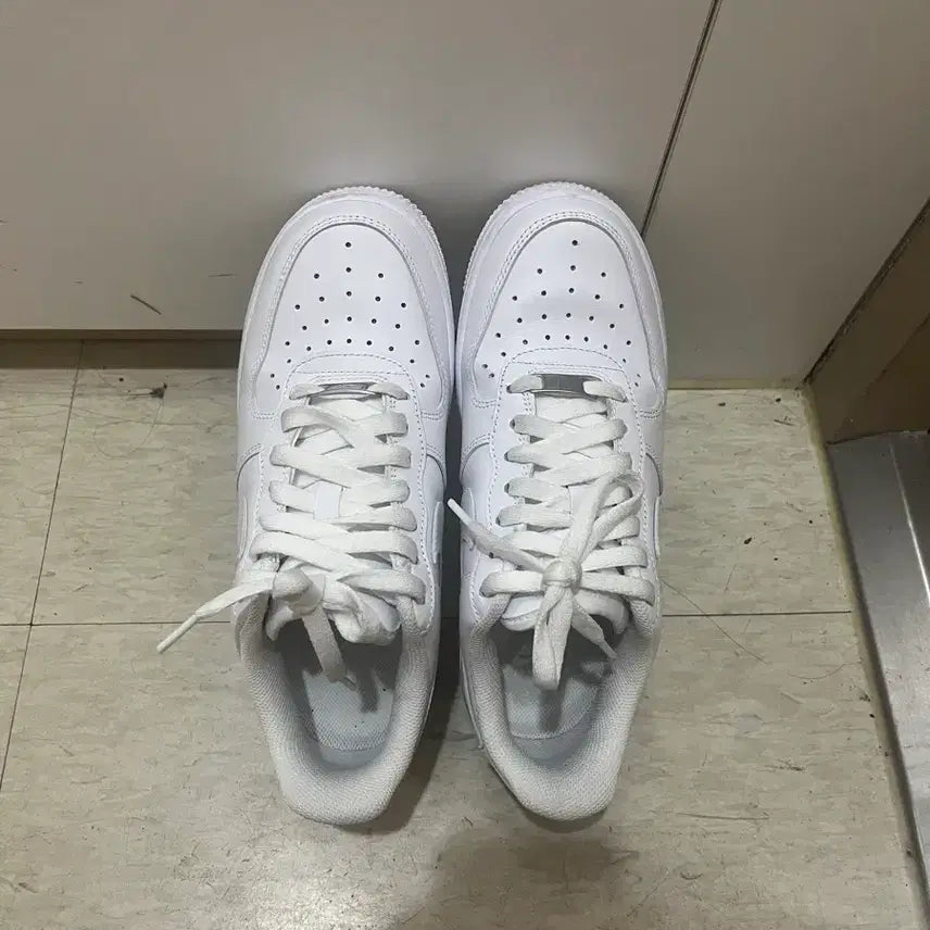 [SOLD OUT] 나이키 에어포스 1 07 low white 245