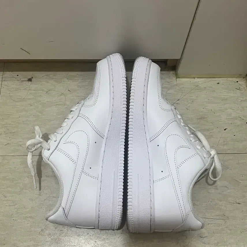 [SOLD OUT] 나이키 에어포스 1 07 low white 245