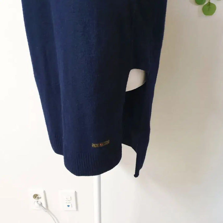 [BUNJANG] Thursday Island 21SS Pocket Long Knit Vest Navy / 써스데이아일랜드 21SS 포켓 롱니트베스트 55 네이비