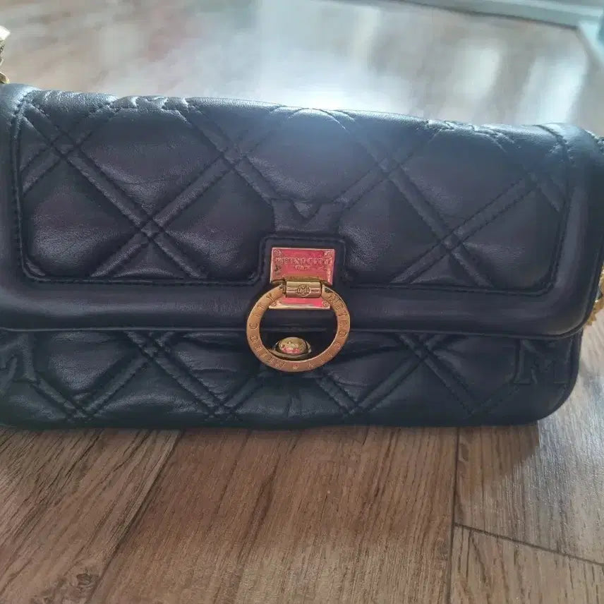 [BUNJANG] Metrocity Black Quilted Chain Shoulder Bag / 메트로시티 블랙 퀼팅 체인백12-21