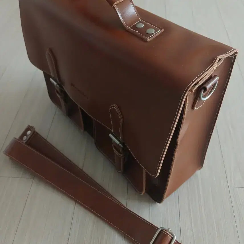 [BUNJANG] Piece Maker Satchel Bag / 피스메이커 사첼백