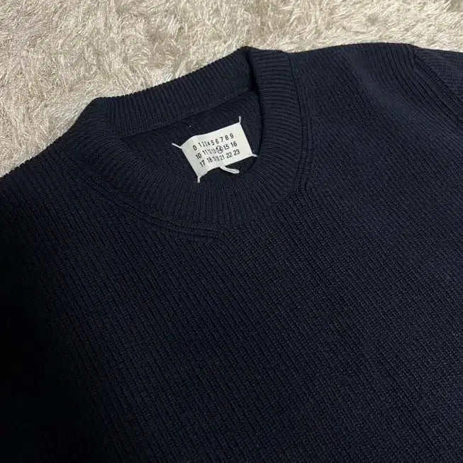 [SOLD OUT] 메종 마르지엘라 스티치 울 니트