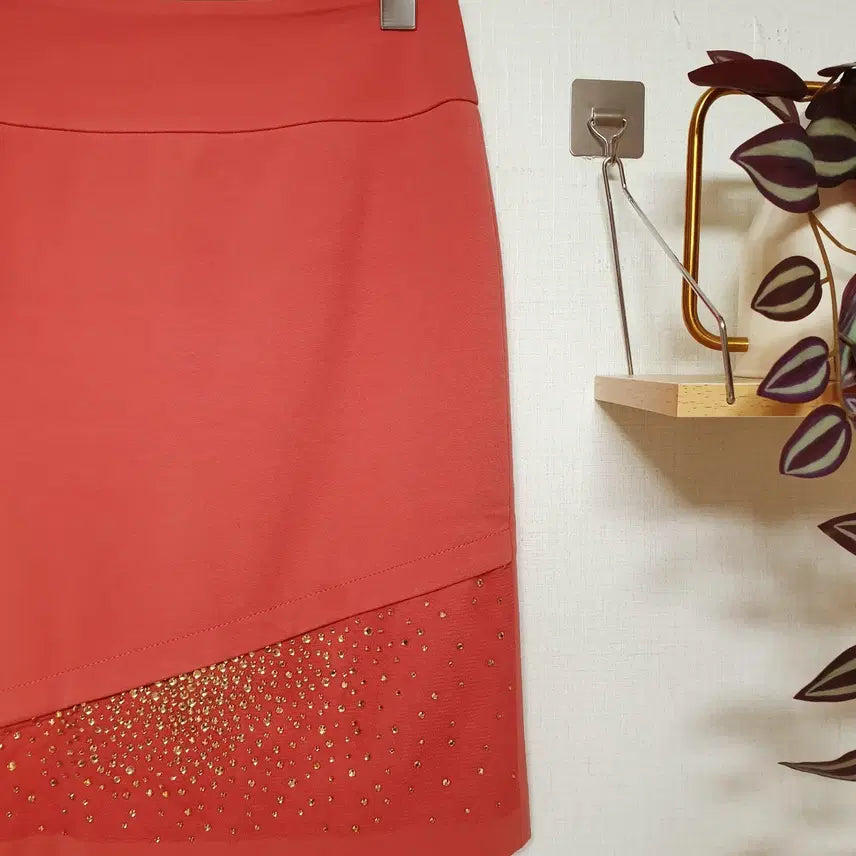 [BUNJANG] Misha Jewel Point Asymmetric 55 Skirt / 미샤 쥬얼포인트 언밸런스 55 스커트 핑크