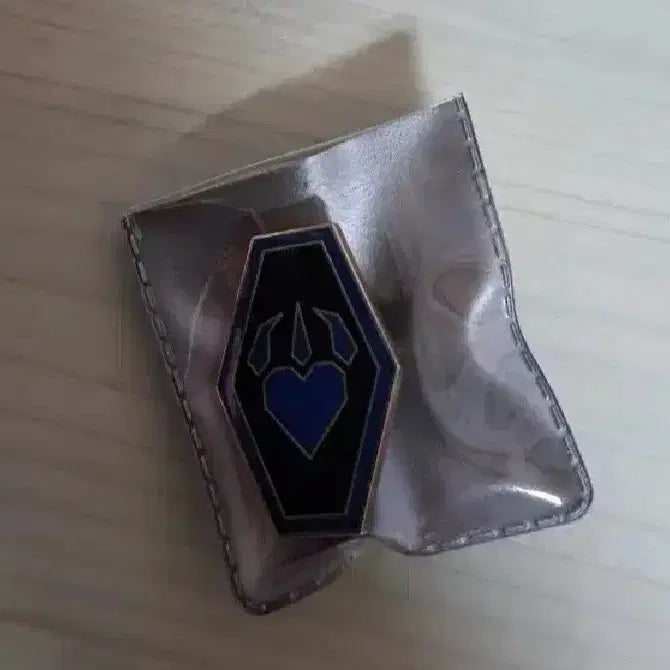 [BUNJANG] Revolution Heart Stealth Force Badge / 래볼루션하트 은밀기동대 뱃지 판매