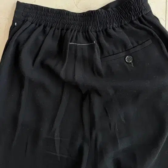 [BUNJANG] MM6 Black Semi-Wide Long Pants / mm6 블랙 세미 와이드 롱 팬츠