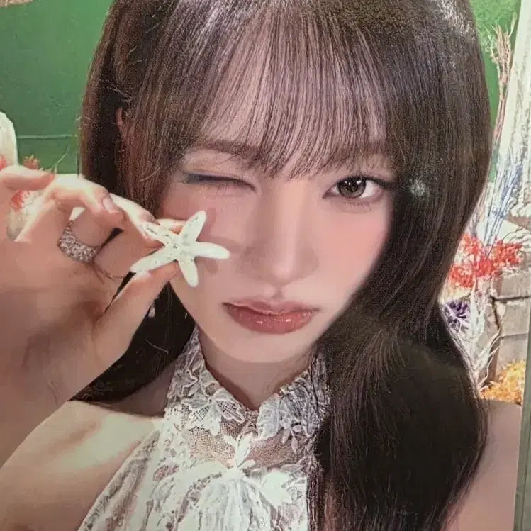 [BUNJANG] IVE Liz Photocard / 아이브 목걸이포카 리즈포카만 2.5