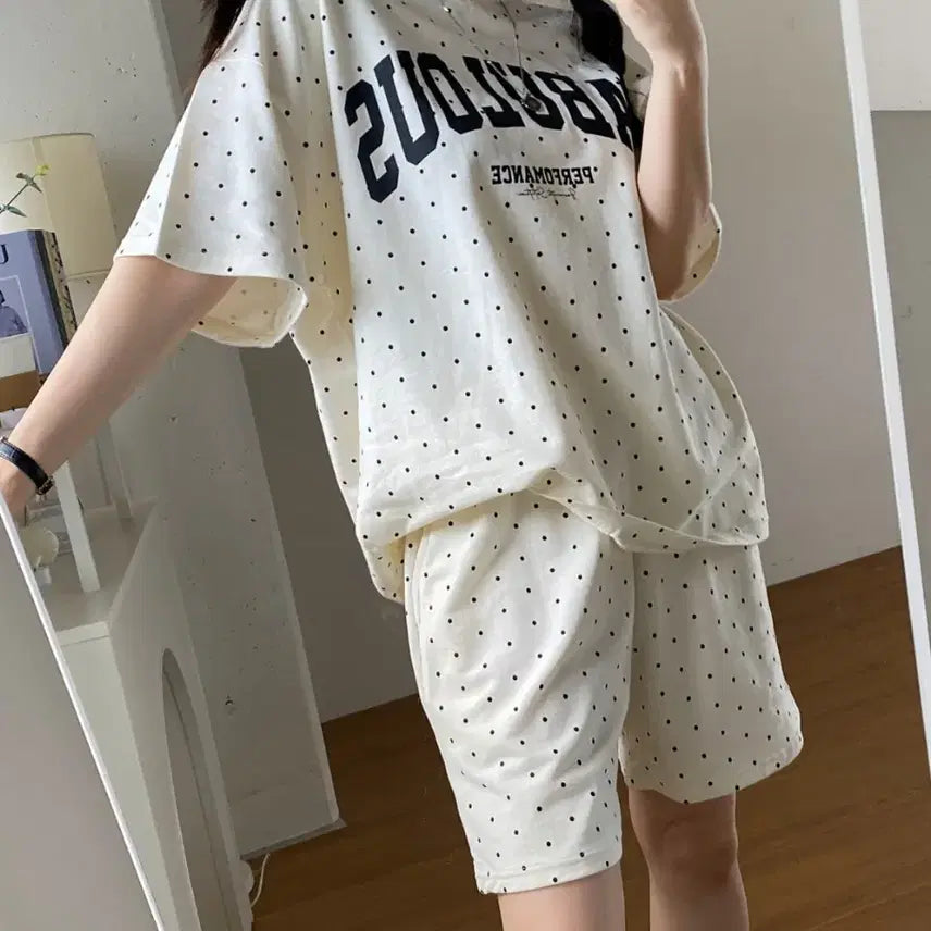 [BUNJANG] Dot Print Two-Piece Training Set / 도트 반팔 티셔츠 반바지 트레이닝복세트