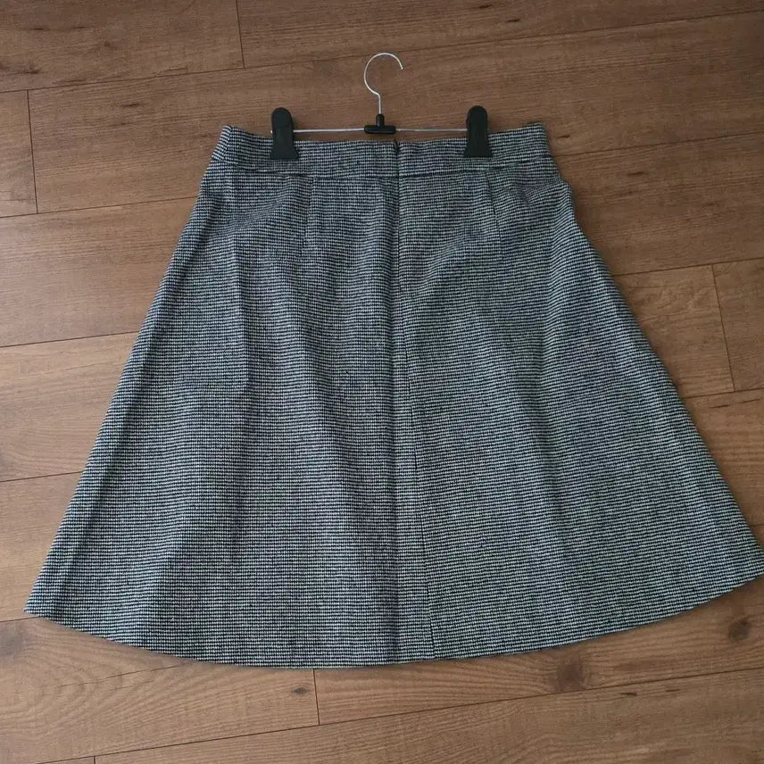 [BUNJANG] LINE Classic Wool Blend Checkered Skirt / 77) 미착용새옷/ LINE 라인 겨울 클래식한 모혼방 잔체크 스커트