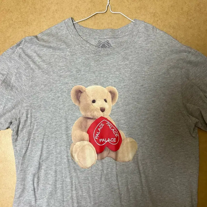 [BUNJANG] Palace Teddy Bear T-Shirt (L) / 팔라스 palace Teddy T-Shirt L사이즈 -24ss