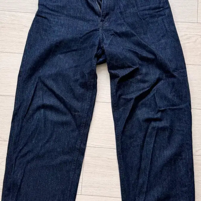 [BUNJANG] Uniqlo Wide Straight Jeans 68 Blue / 유니클로 와이드 스트레이트 진 68 블루