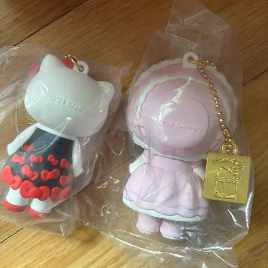 [BUNJANG] Sanrio Hello Kitty 50th Anniversary Secret Mascot Charm Keyring / [마지막수량/미개봉] 산리오 헬로키티 50주년 시크릿 마스코트 참 키링