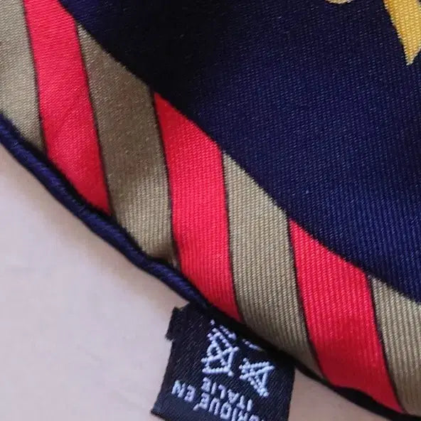 [BUNJANG] Longchamp Italian Silk Scarf / 롱샴 회전목자 이태리 실크 스카프