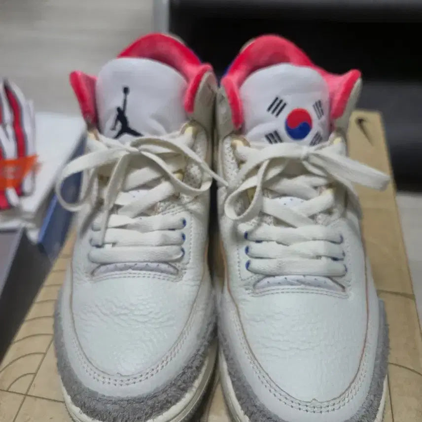[BUNJANG] Nike Jordan 3 Seoul 2.0 Retro Sneakers / 조던 3 서울 2.0 레트로 245mm