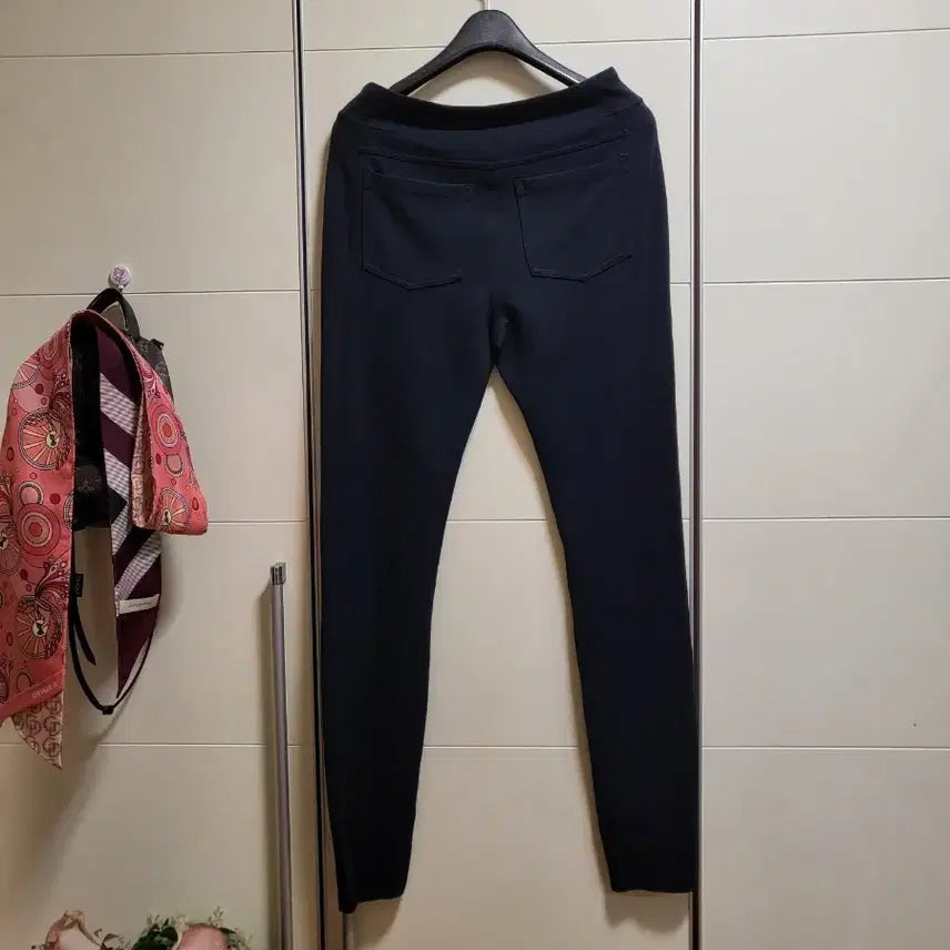 [BUNJANG] LOLE Montreal Black Leggings Pants (Size 55) / LOLE 롤리(몬트리올) 블랙 레깅스팬츠(55)