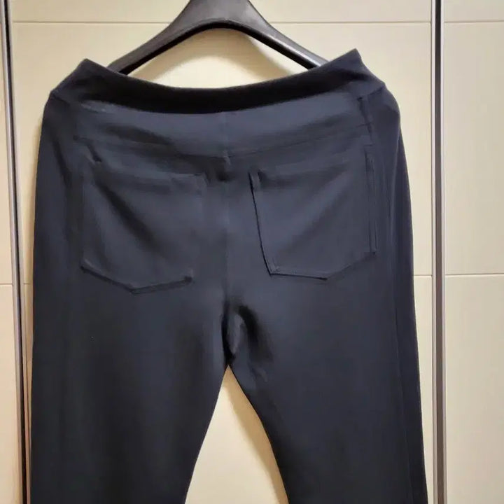 [BUNJANG] LOLE Montreal Black Leggings Pants (Size 55) / LOLE 롤리(몬트리올) 블랙 레깅스팬츠(55)
