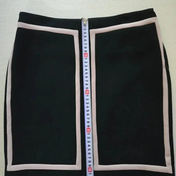 [SOLD OUT] 미샤 블랙 배색 미니스커트