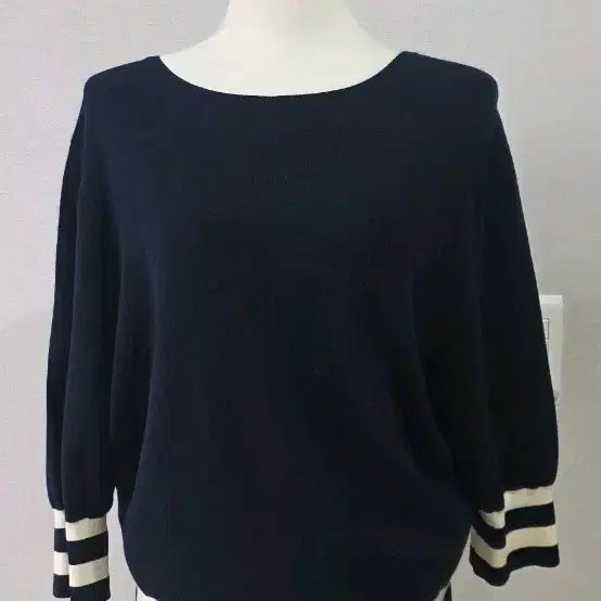 [BUNJANG] Lanvin Navy Knitwear / 랑방 컬렉션  브랜드의 네이비 컬러 니트워어