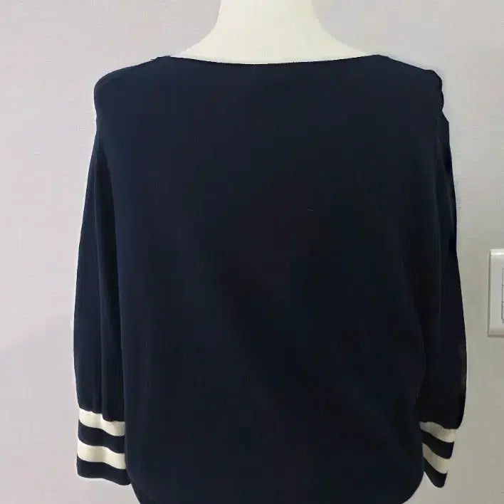 [BUNJANG] Lanvin Navy Knitwear / 랑방 컬렉션  브랜드의 네이비 컬러 니트워어