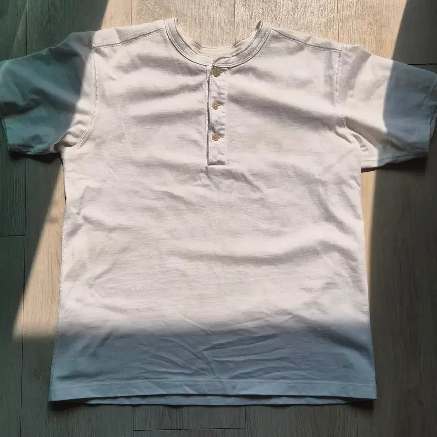 [SOLD OUT] (L) 브론슨 반팔 헨리넥 화이트 판매합니다