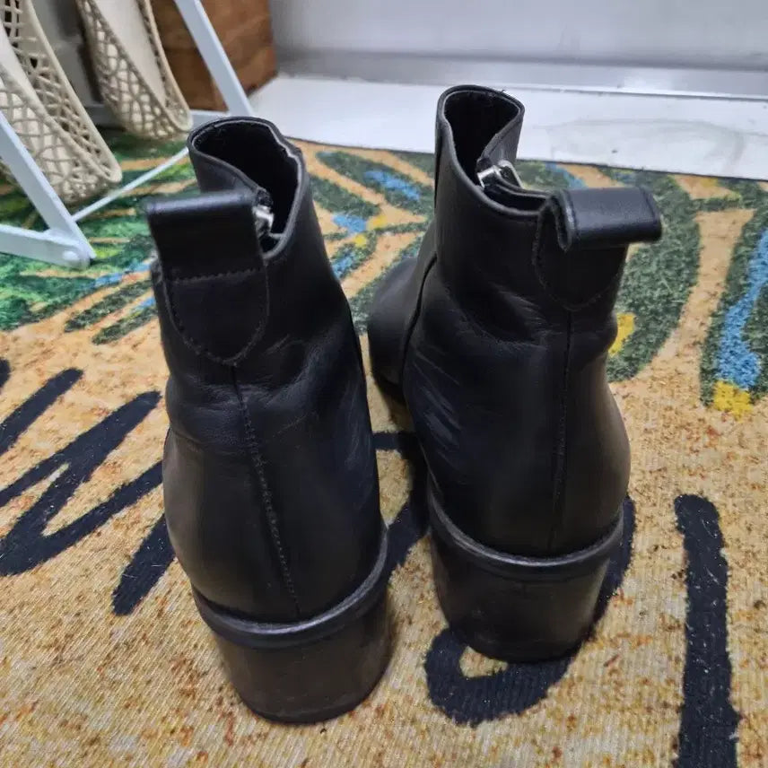 [BUNJANG] Karen White Black Leather Ankle Boots / 카렌화이트 블랙 가죽 앵클 부츠