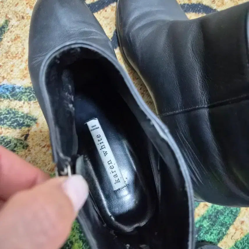 [BUNJANG] Karen White Black Leather Ankle Boots / 카렌화이트 블랙 가죽 앵클 부츠