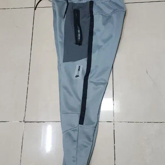 [BUNJANG] Nike Air Max Trousers Jogger Pants (Size S) / 나이키 에어맥스 트라우저 조거팬츠 31~