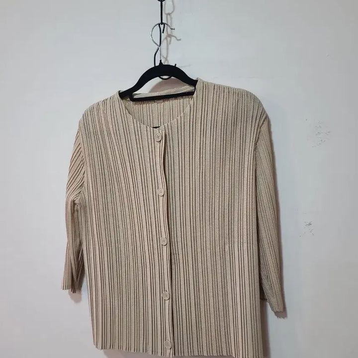 [BUNJANG] Beige Pleated Cardigan / 베이지 플리츠 가디건
