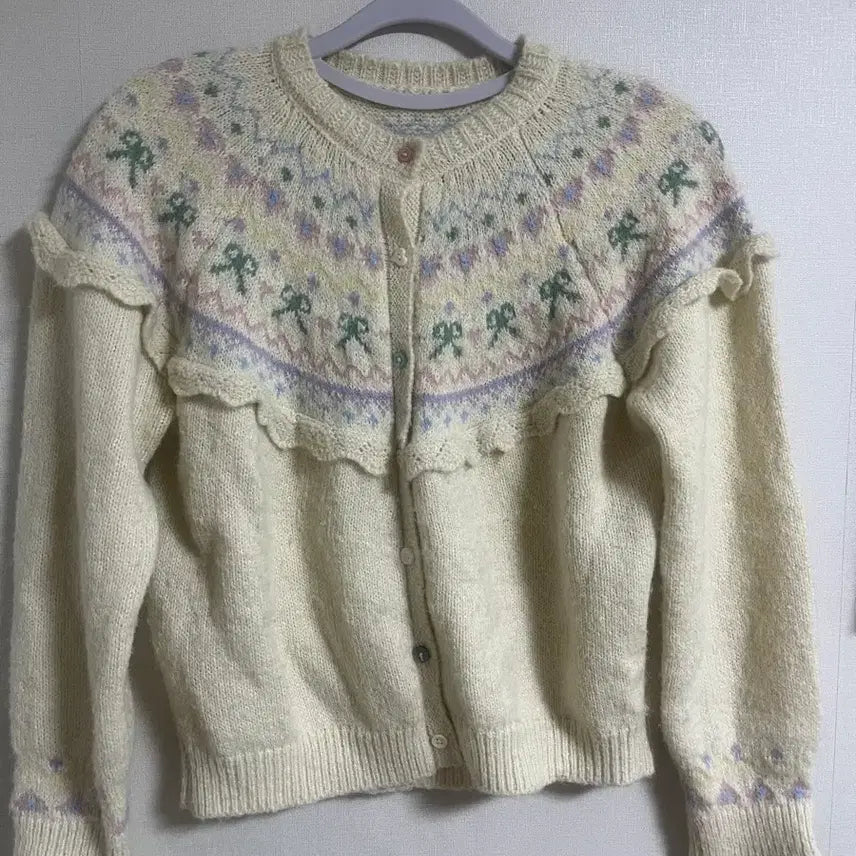 [BUNJANG] Ivory Ribbon Pattern Knit Cardigan / 아이보리 리본 패턴 니트 가디건
