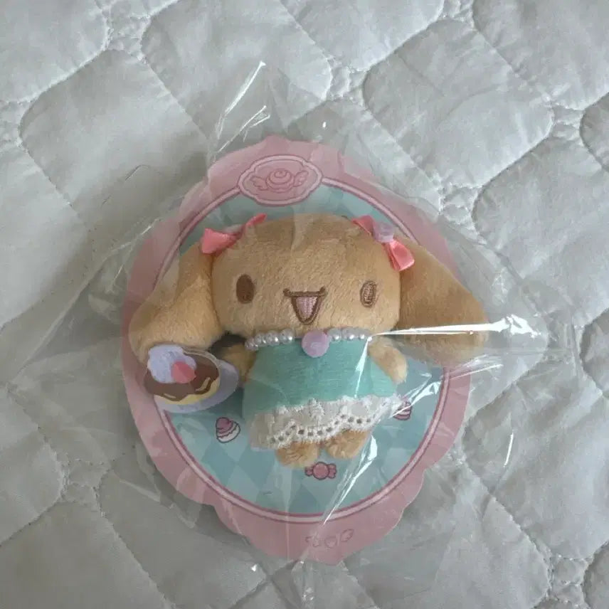 [SOLD OUT] 산리오 모카 브로치 뱃지