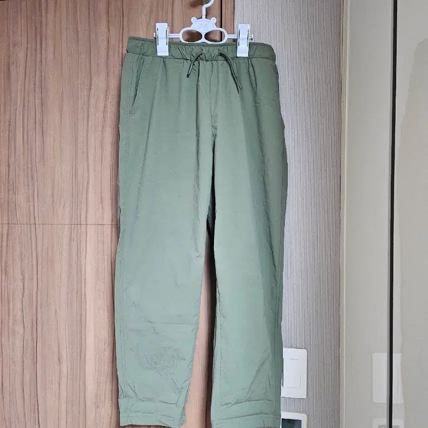 [BUNJANG] Siero Khaki Slacks Pants / (텍달린새옷)siero카키색 바스락바지 허리밴딩 바지95