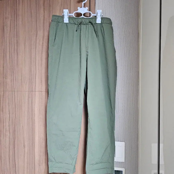 [BUNJANG] Siero Khaki Slacks Pants / (텍달린새옷)siero카키색 바스락바지 허리밴딩 바지95