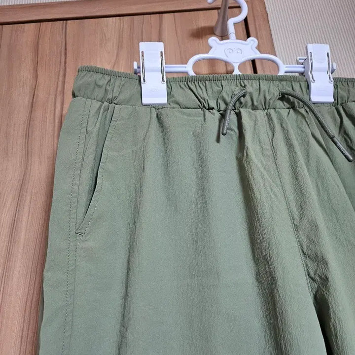 [BUNJANG] Siero Khaki Slacks Pants / (텍달린새옷)siero카키색 바스락바지 허리밴딩 바지95