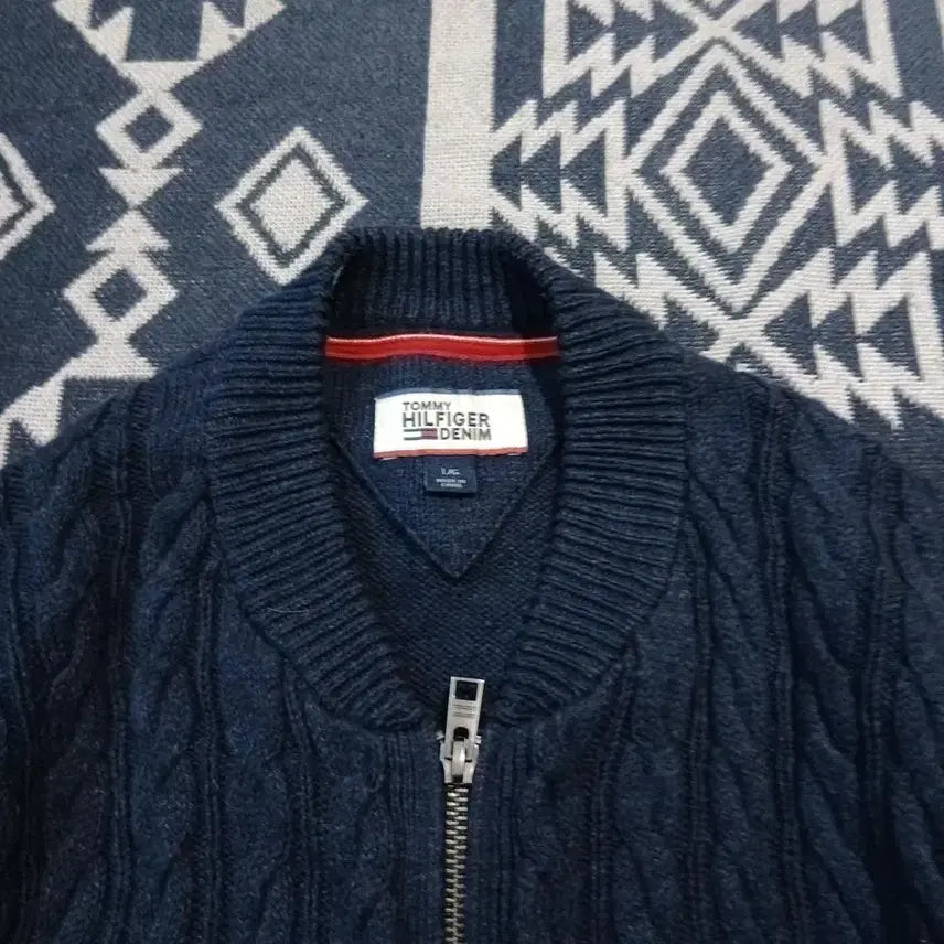 [BUNJANG] Tommy Hilfiger Cable Knit Cotton Zip-Up Cardigan / 타미힐피거 네이비 타미로고 케이블 꽈배기 패턴 코튼 니트집업 가디건 L