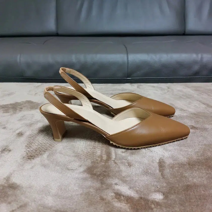 [BUNJANG] Elroju Pumps Heels (Size 235) / (235)엘로주 펌프스 힐