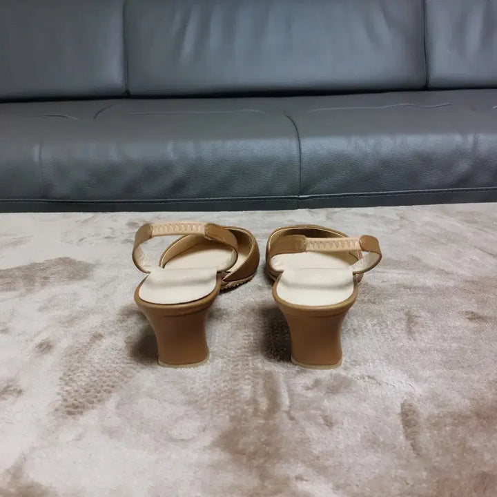 [BUNJANG] Elroju Pumps Heels (Size 235) / (235)엘로주 펌프스 힐