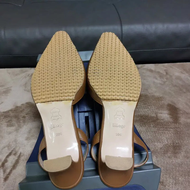 [BUNJANG] Elroju Pumps Heels (Size 235) / (235)엘로주 펌프스 힐