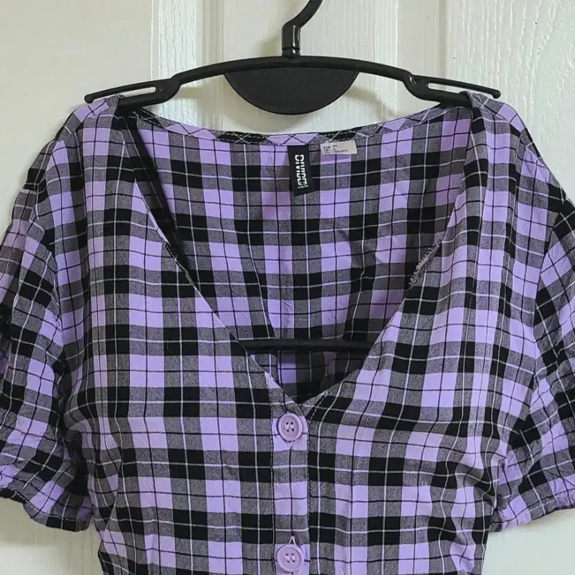 [BUNJANG] H&amp;M V-Neck Checkered Mini Dress / H&amp;M(에이치엔엠) 브이넥 체크 반팔 초미니 원피스