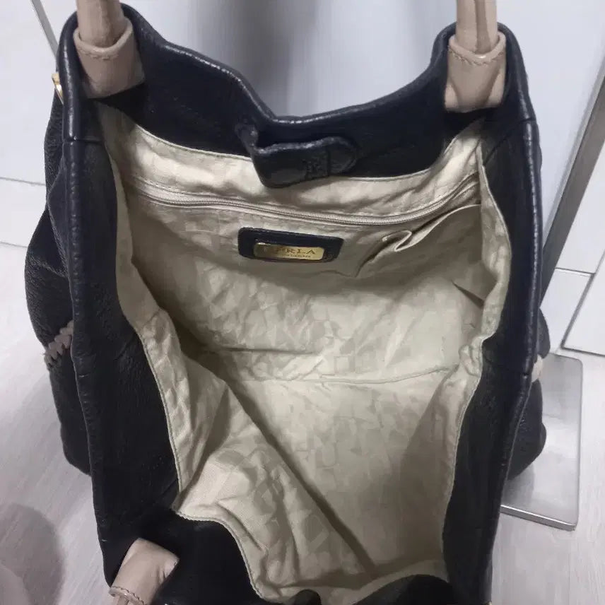 [BUNJANG] Furla Leather Tote Bag - Black / 훌라 가죽 토트백.블랙