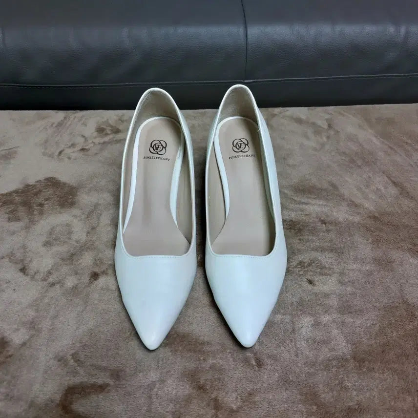 [BUNJANG] Pink Elephant White Heels / (240)분홍코끼리 구두