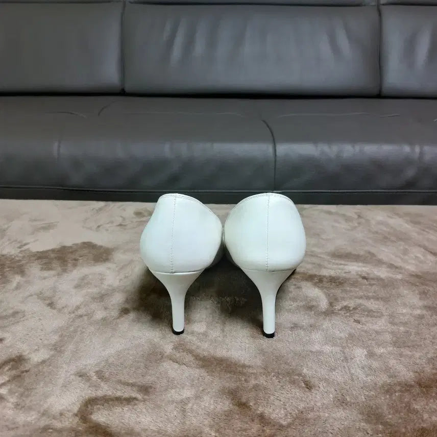 [BUNJANG] Pink Elephant White Heels / (240)분홍코끼리 구두