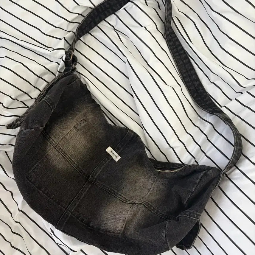 [BUNJANG] Helene Paris Washed Denim Crossbody Bag / 헬레네파리스 워시드 데님 크로스백