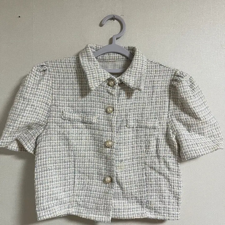 [BUNJANG] Tweed Jacket with Pearl Button Detail / 트위드 자켓 진주 버튼 장식
