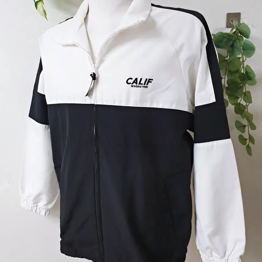 [BUNJANG] Who.A.U Unisex Windbreaker Jacket Black White / 후아유 남여공용 바람막이 90 95 블랙화이트 S