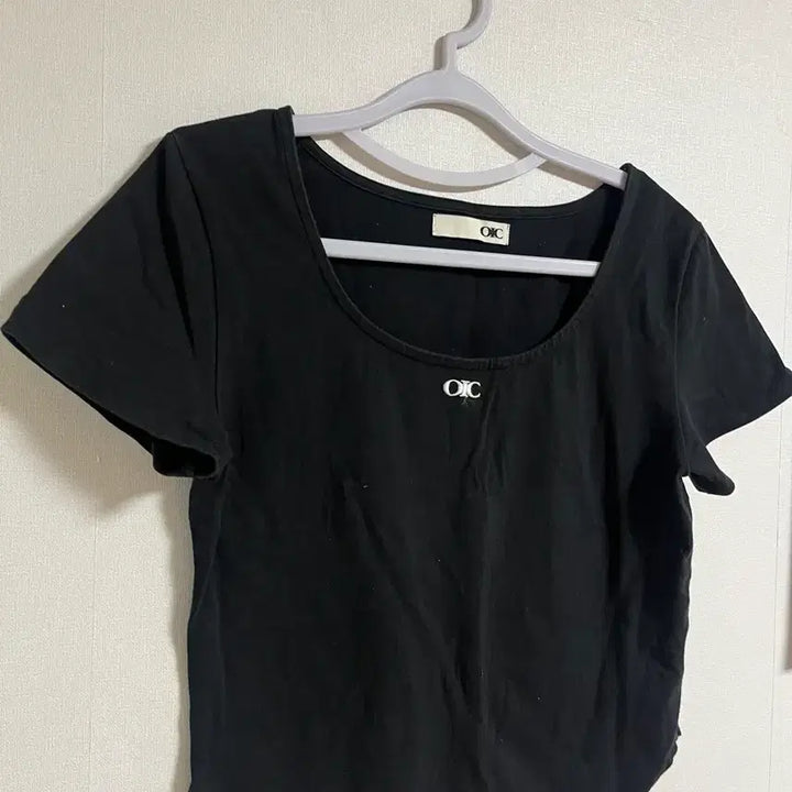 [BUNJANG] OiOi Black Short Sleeve T-shirt / 오아이오아이 블랙 반팔 티셔츠
