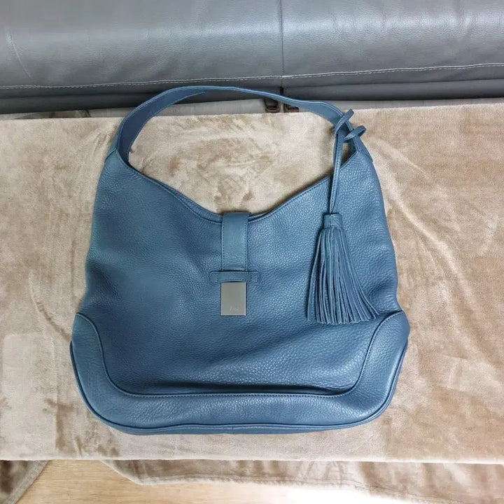 [BUNJANG] Vera Wang Hobo Shoulder Bag / 베라왕 호보 숄더가방